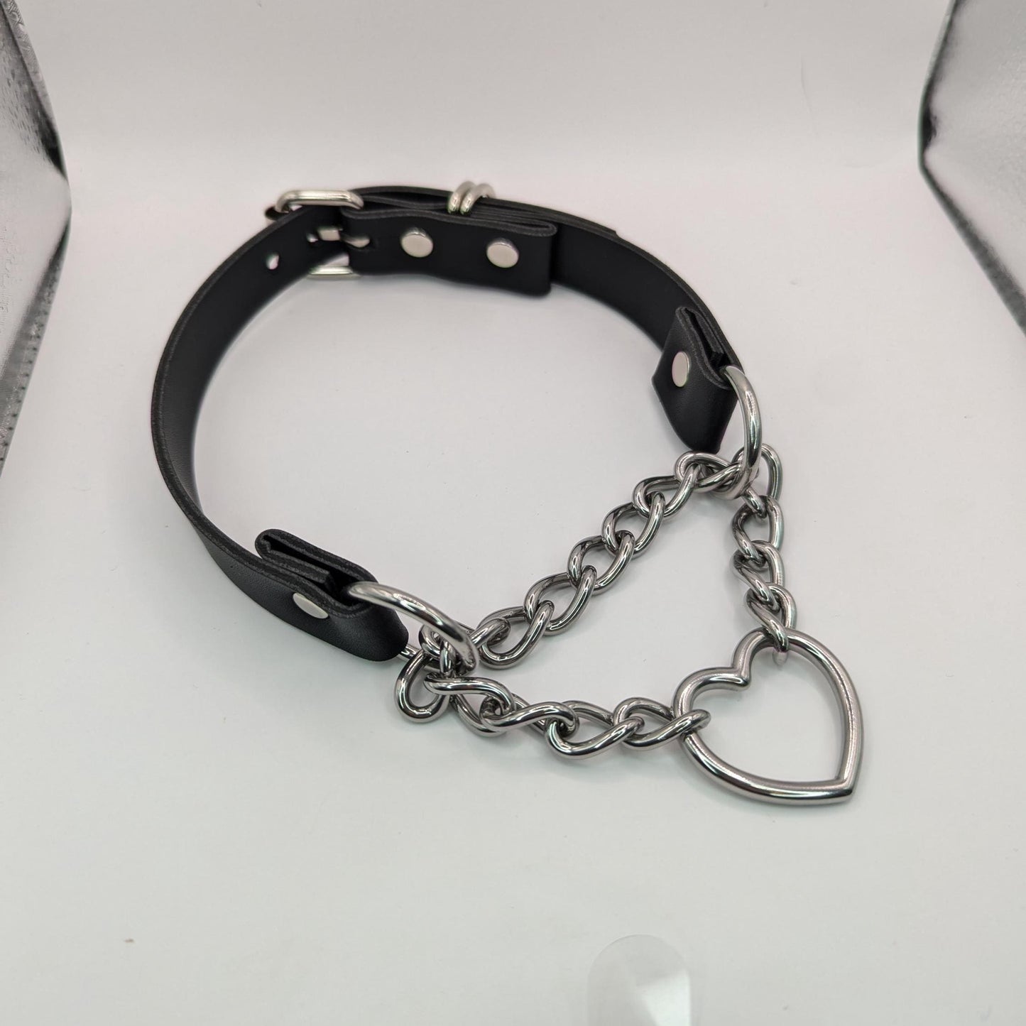 Silver Heart Martingale Choker