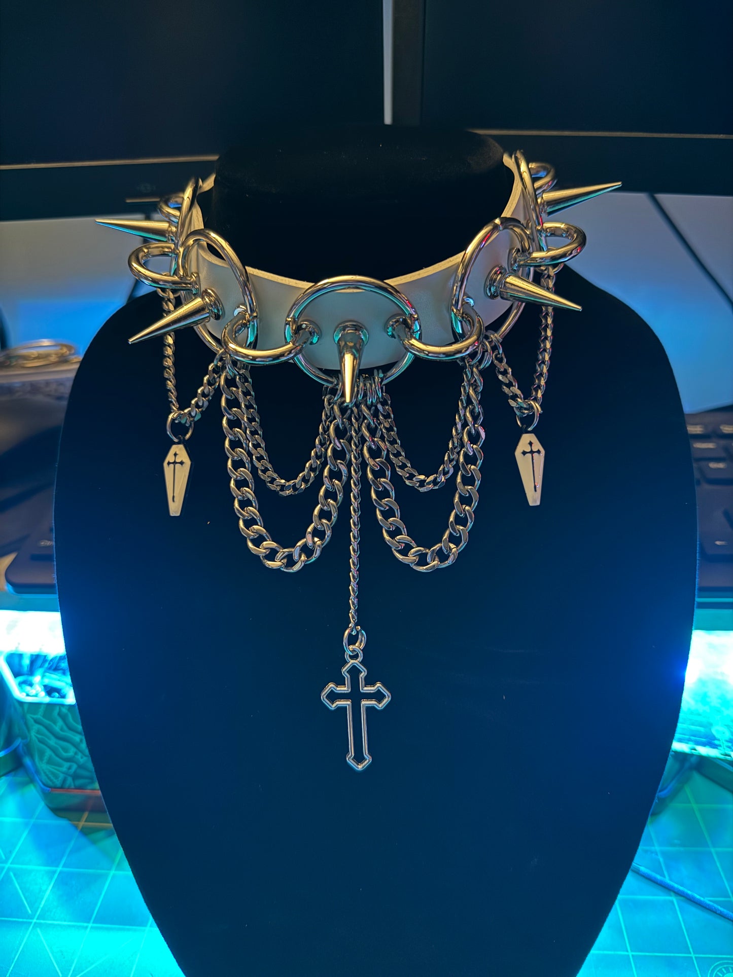 “Eulogy” Collar — Black or White