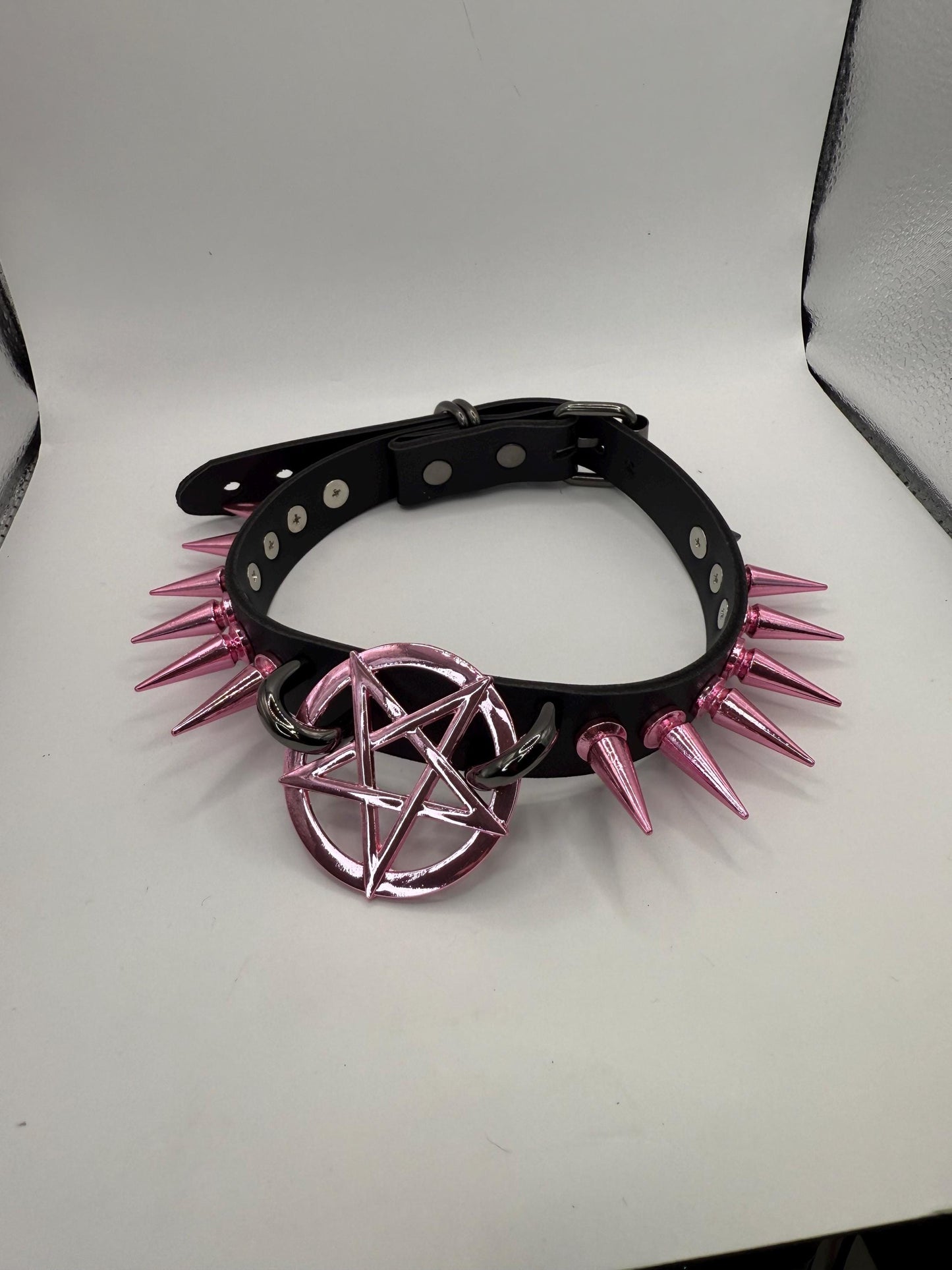 Thin Pentagram Spiked Choker