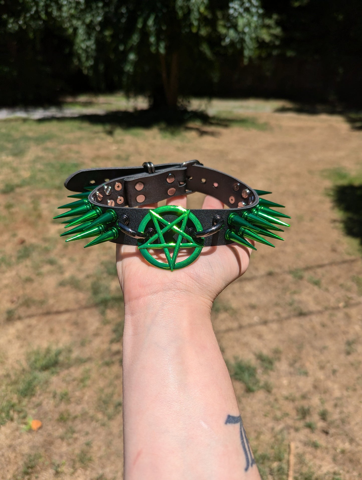 Green Pentagram Choker