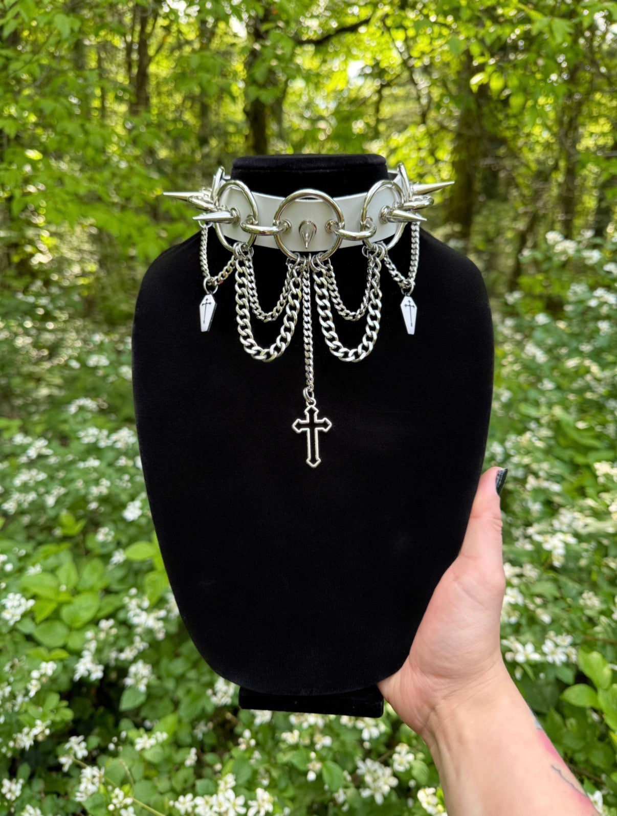 “Eulogy” Collar — Black or White