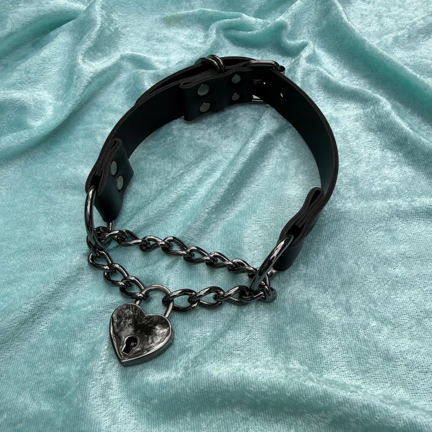 Padlock Chokers - Metallic Heart