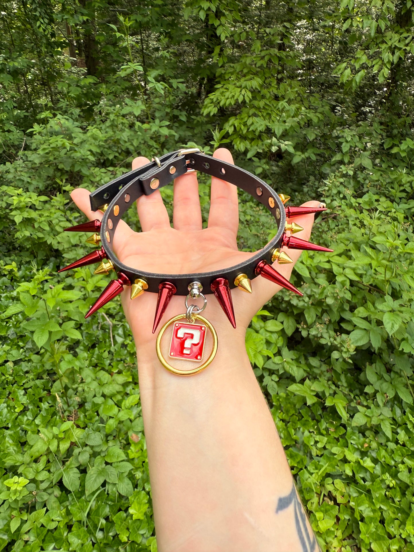 Question Mark Block Choker