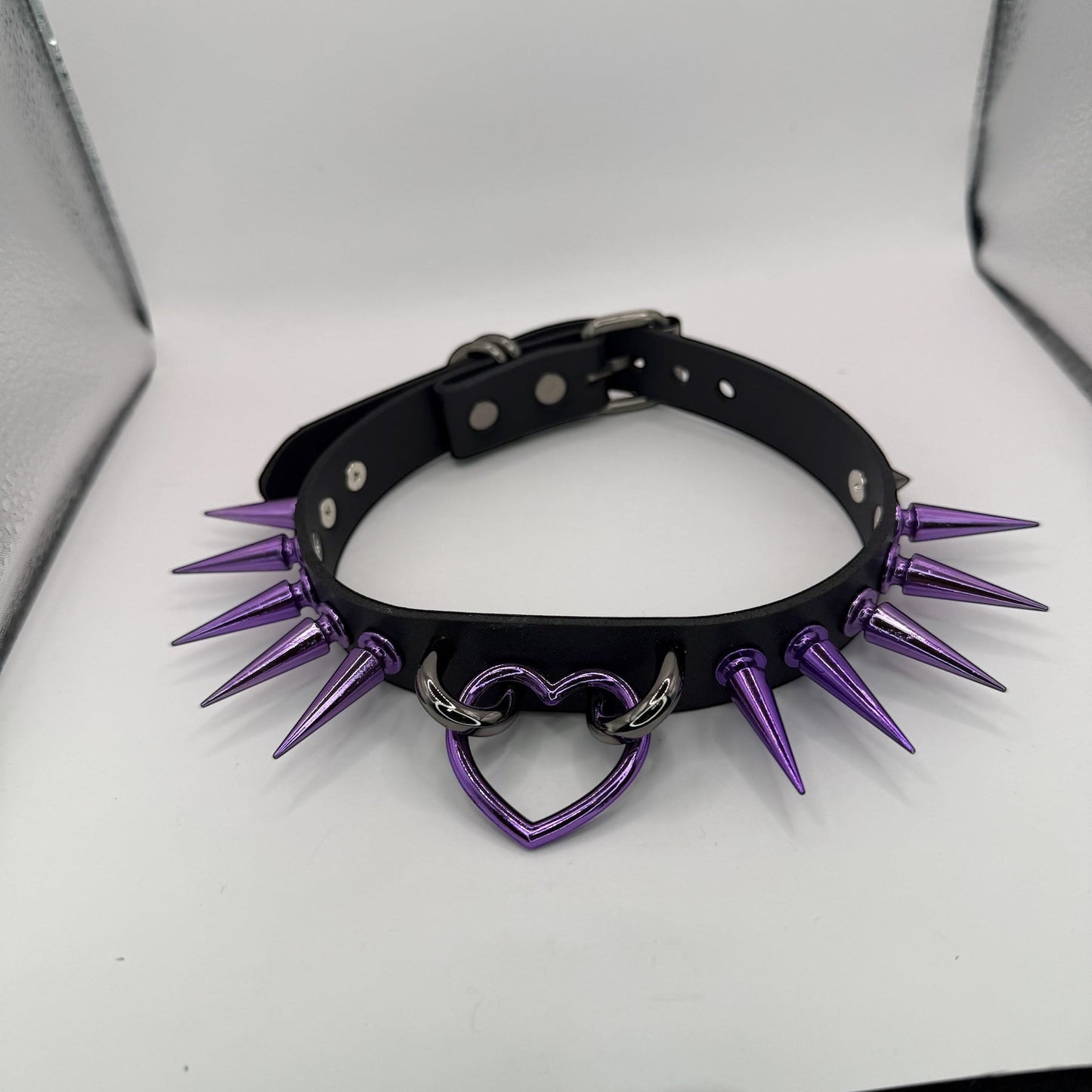 Thinner Heart Choker