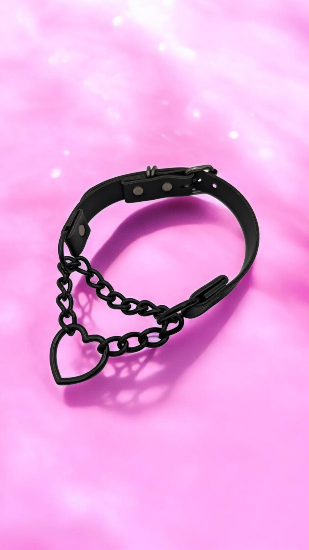 Black Heart Martingale Choker