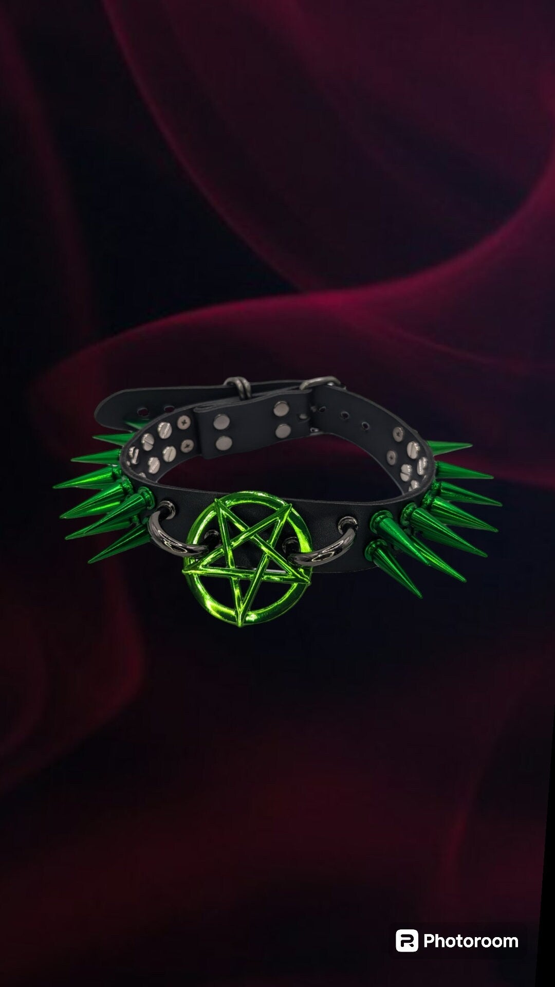 Green Pentagram Choker