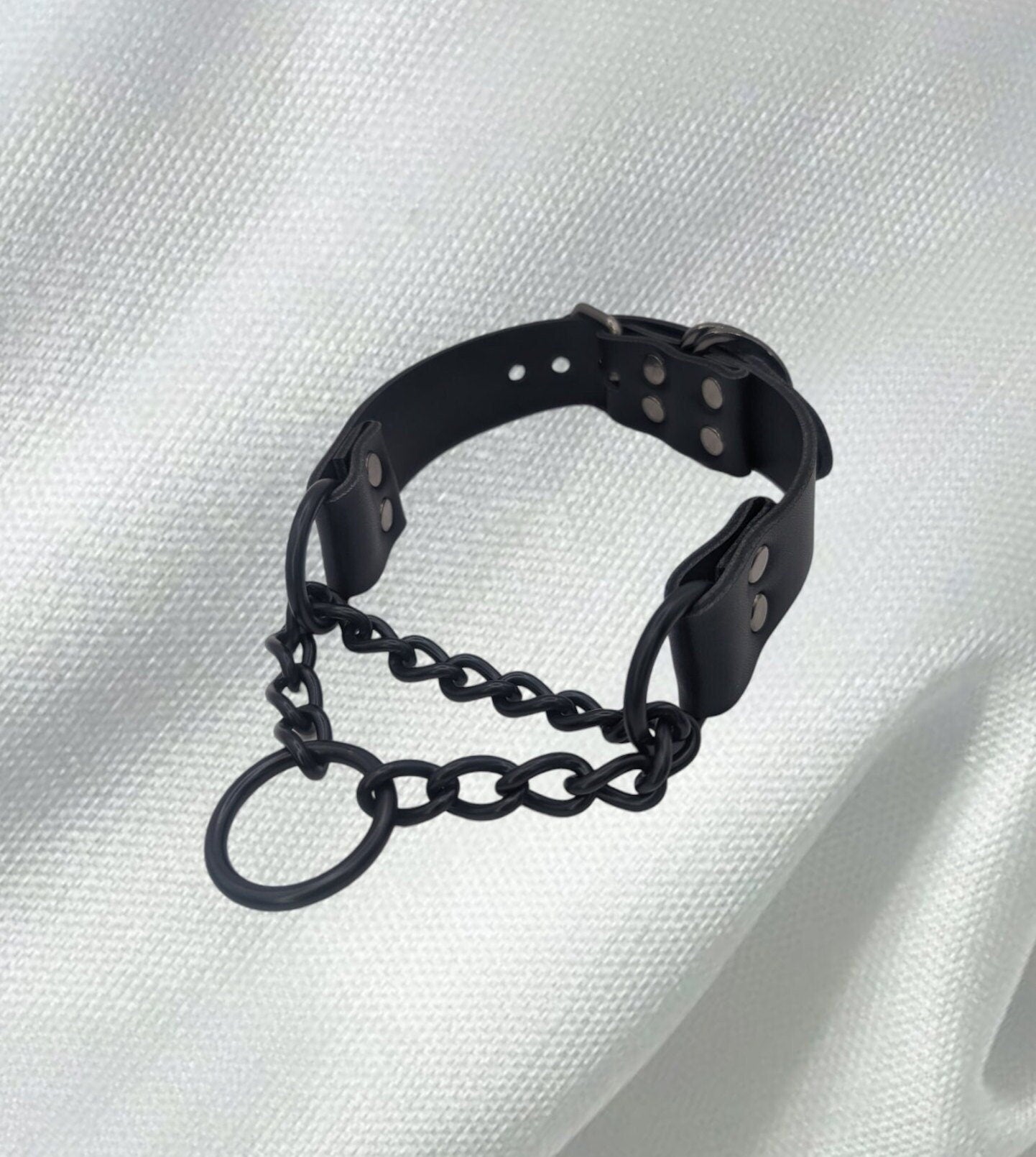 Black Martingale Choker