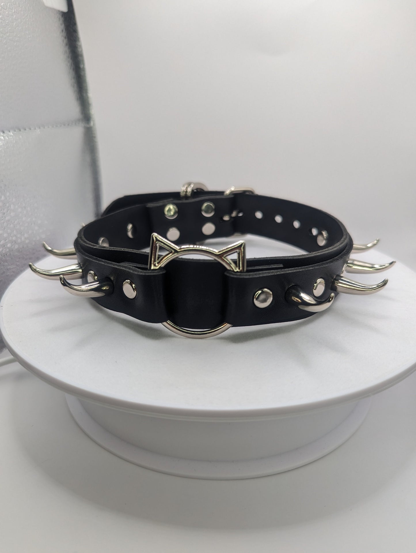 "Claws Out" Collar