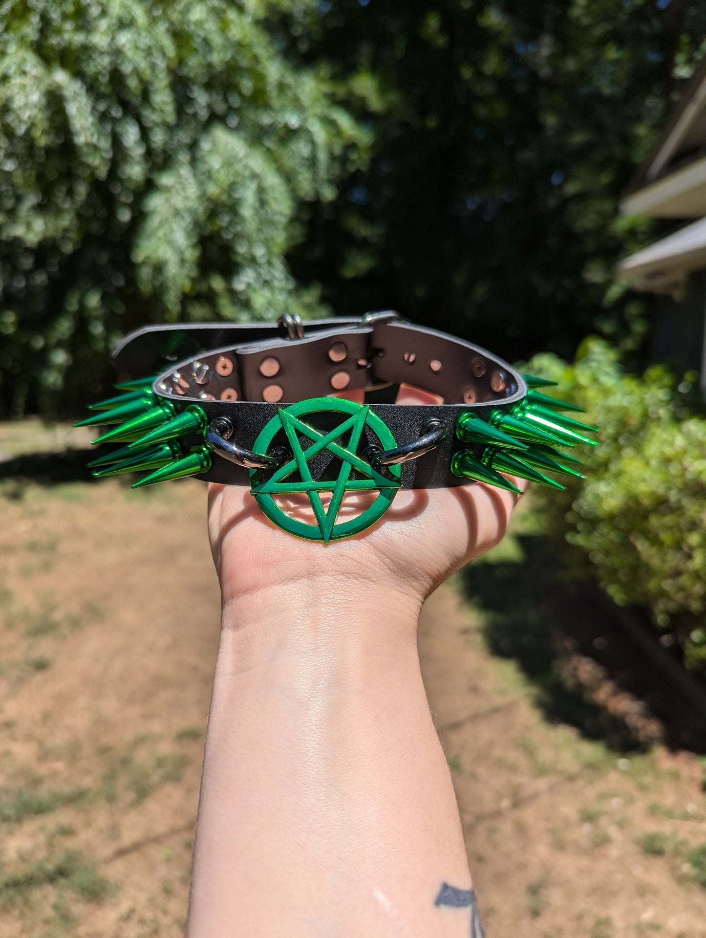 Green Pentagram Choker