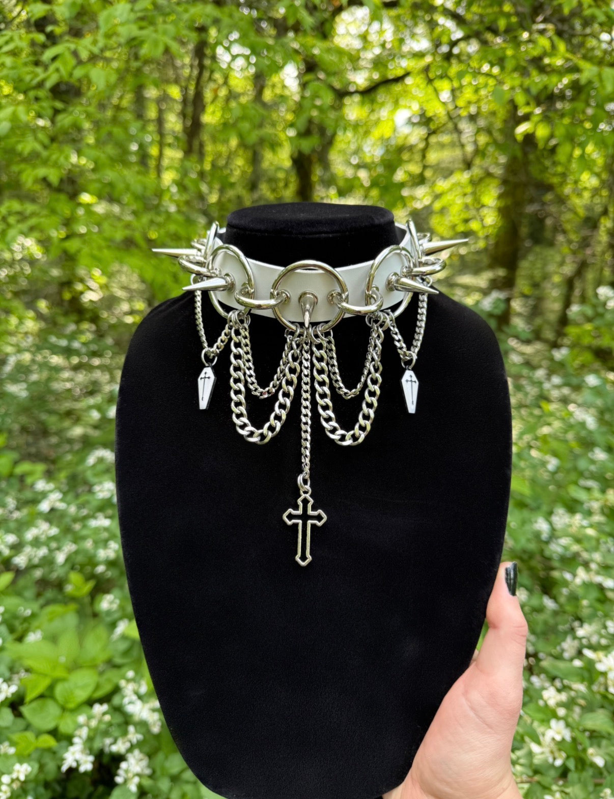 “Eulogy” Collar — Black or White