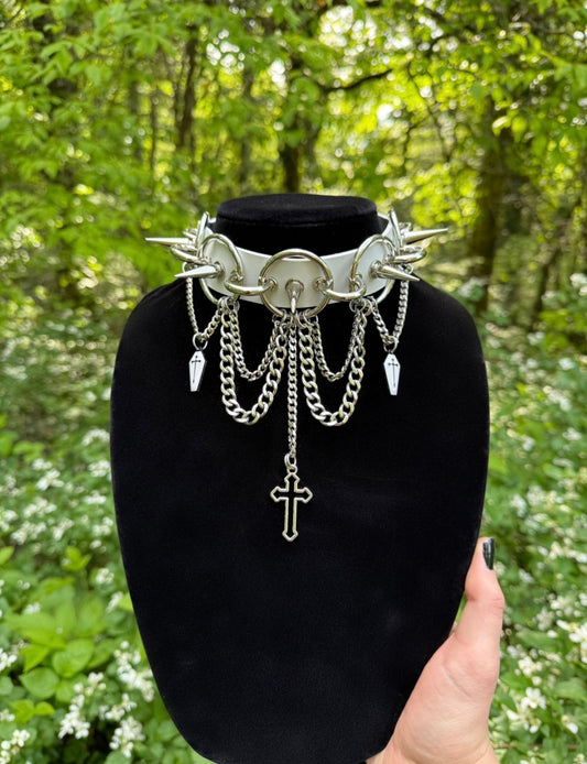 “Eulogy” Collar — Black or White