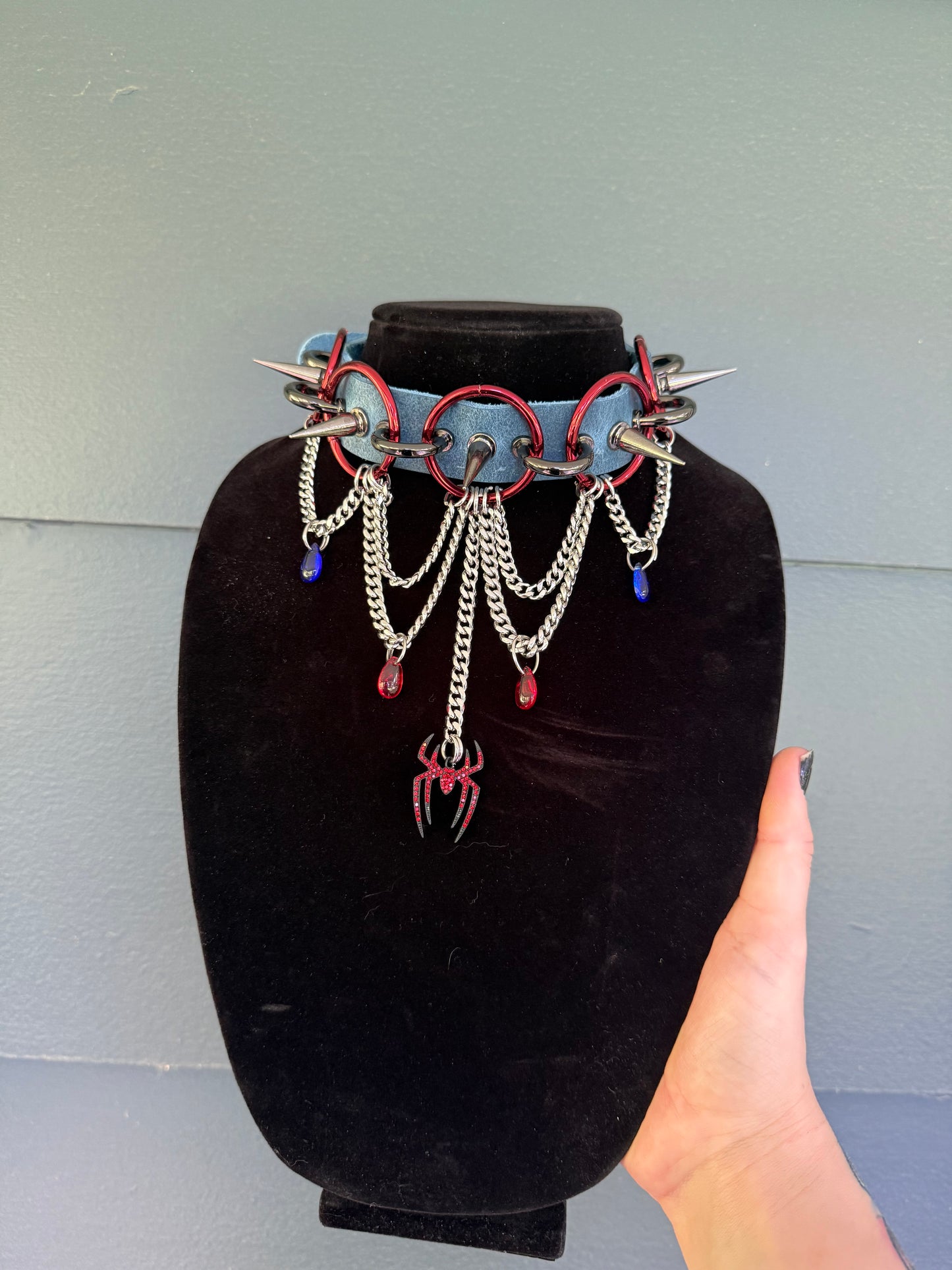 Spidey Choker