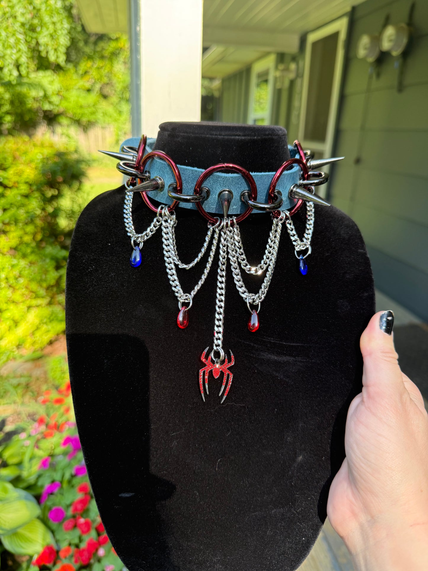 Spidey Choker