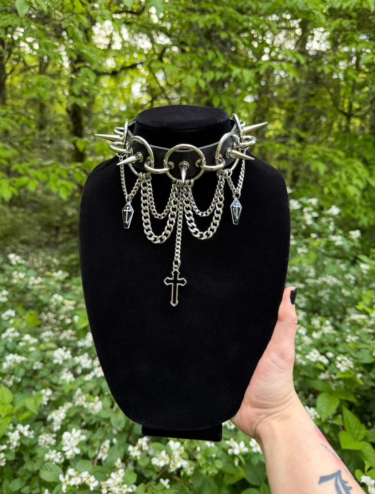 “Eulogy” Collar — Black or White