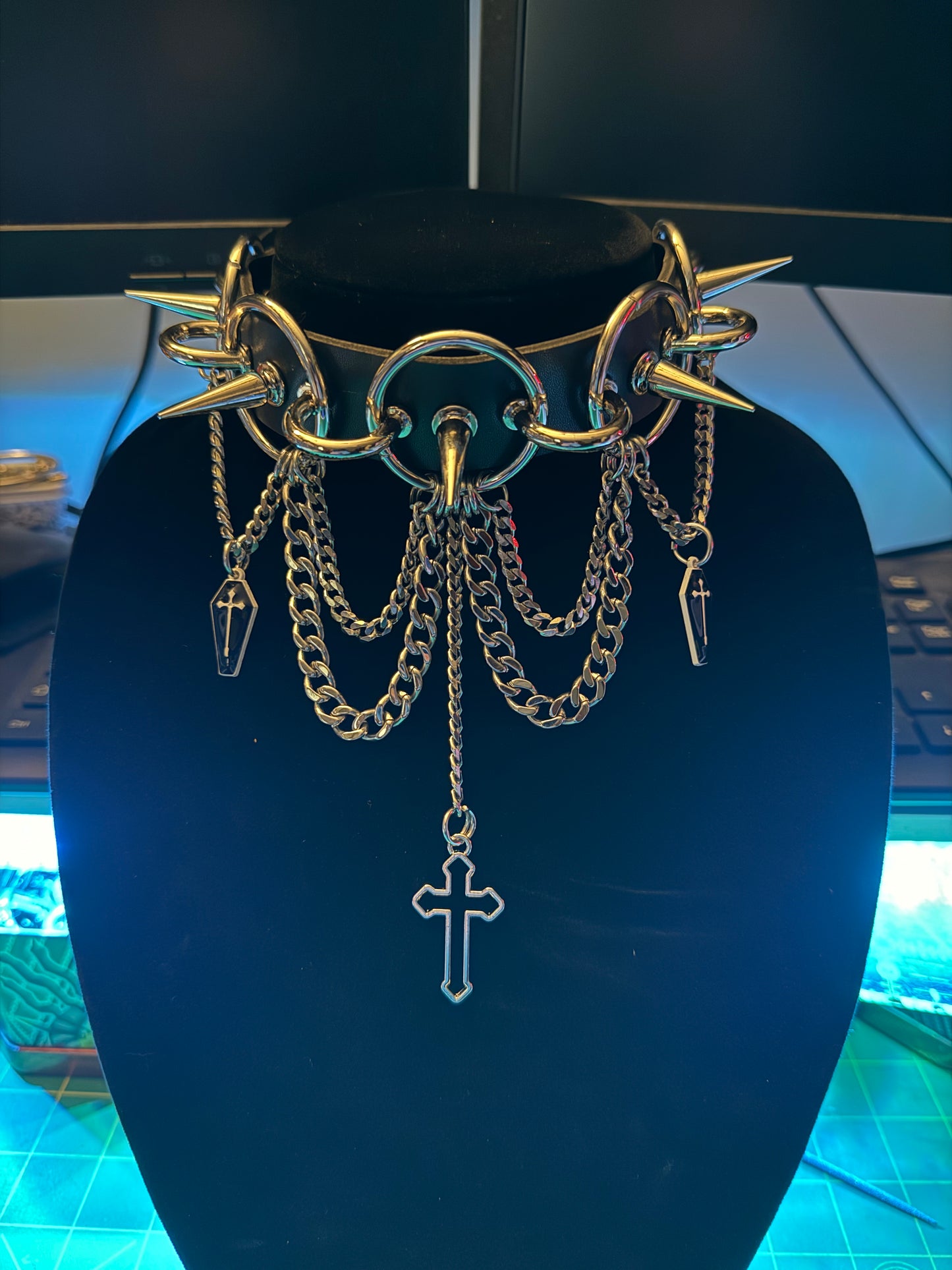 “Eulogy” Collar — Black or White