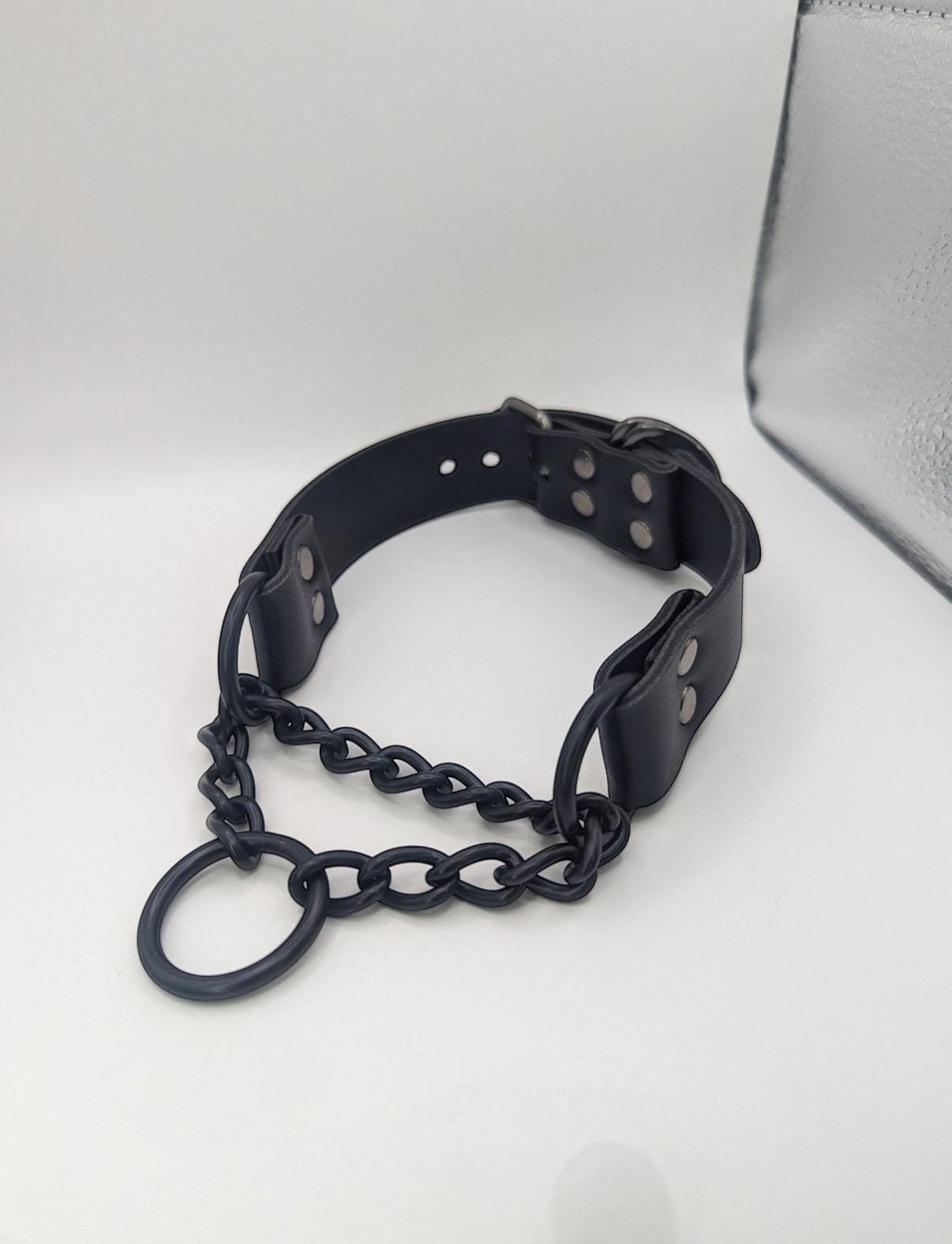 Black Martingale Choker