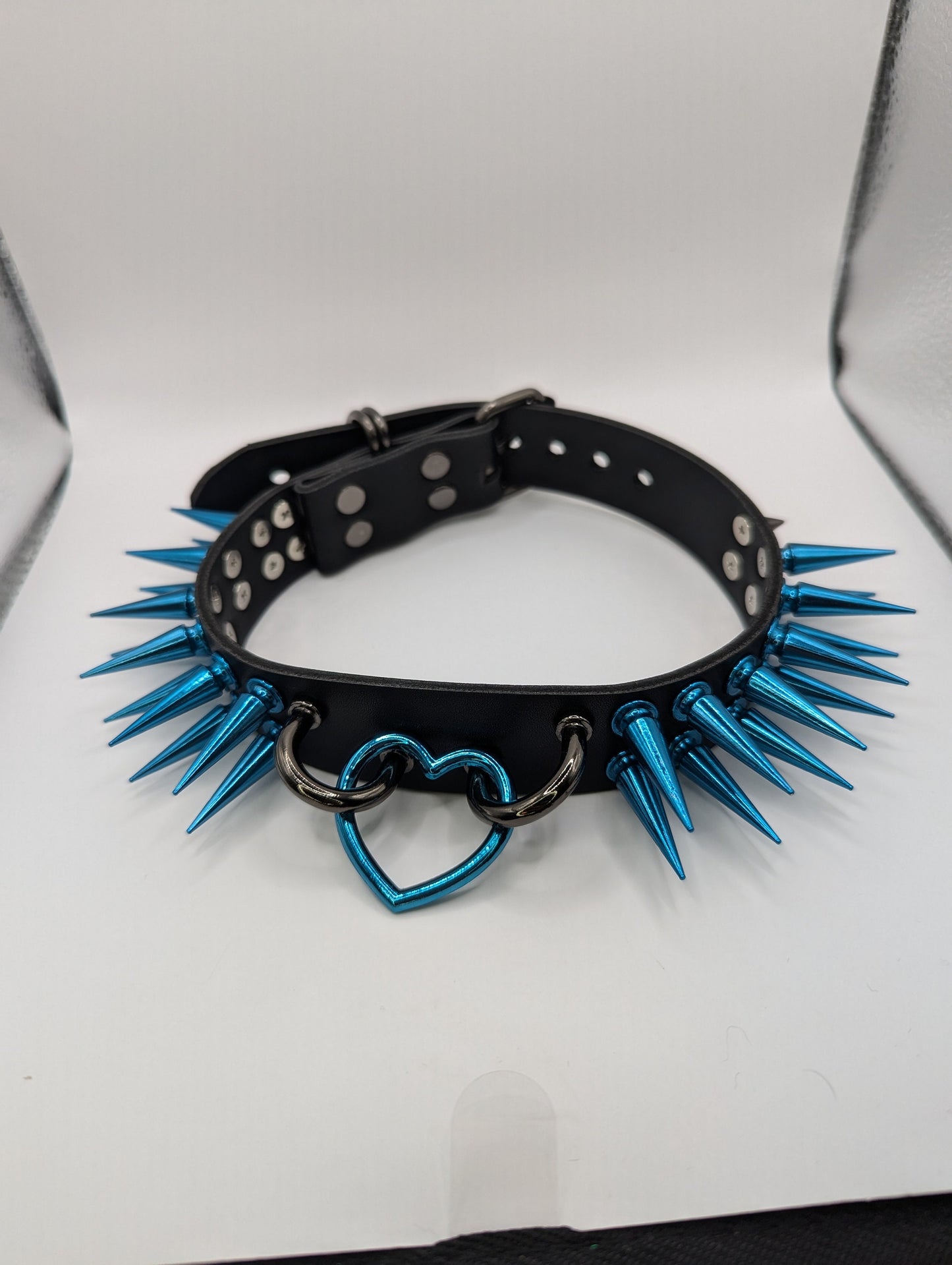 Blue//Black Heart Choker