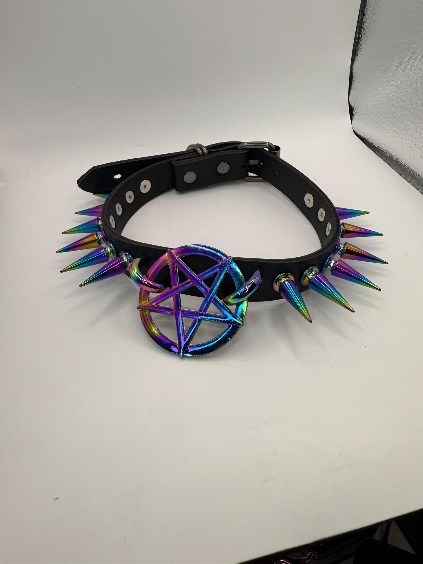 Thin Pentagram Spiked Choker